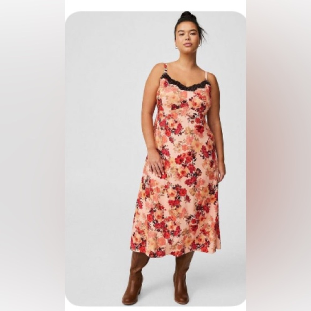 Torrid Floral Lace-Trim Dress in Pink and Red